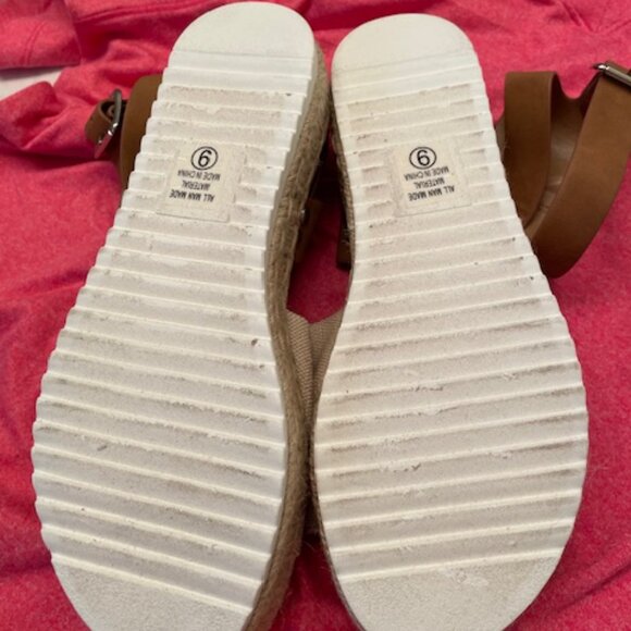 Soda Semi Platform Women Sandals with ankle Straps Sz 9 - Picture 6 of 6